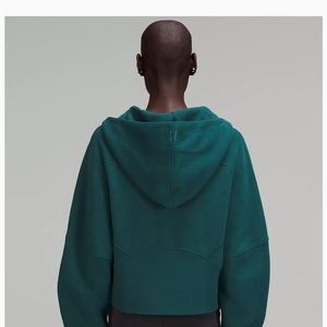 Like new Lululemon Scuba Oversized Half Zip. XL/XXL Color is Green Jasper